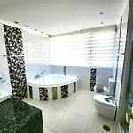 Luxury In K301 Вілла